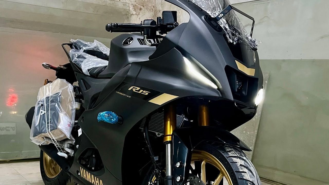 Yamaha R15 2025